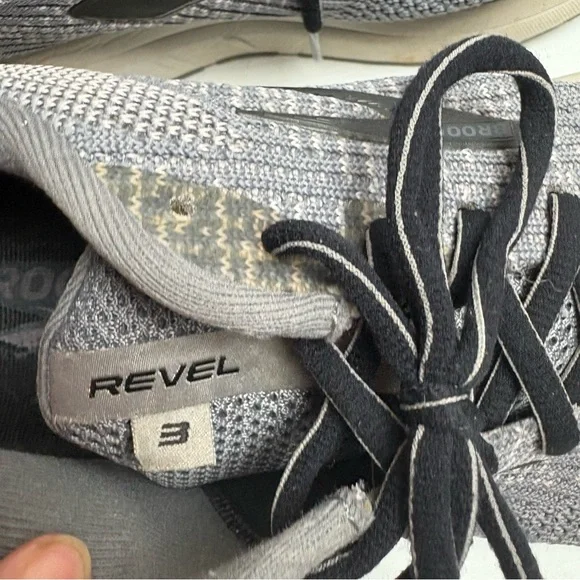 Brooks Men's Gray Running Shoes Revel 3 size 13 - Picture 12 of 14